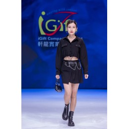 設計女裝黑色短版工裝上衣     設計秋裝長袖寬鬆顯瘦露臍抽繩襯衫     暗黑嘻哈裙   小眾個性朋克腰帶圓圈鏈條   潮流   時尚   百搭    Y2K   T530 設計女裝黑色短版工裝上衣     設計秋裝長袖寬鬆顯瘦露臍抽繩襯衫     暗黑嘻哈裙   小眾個性朋克腰帶圓圈鏈條   潮流   時尚   百搭    Y2K   T530